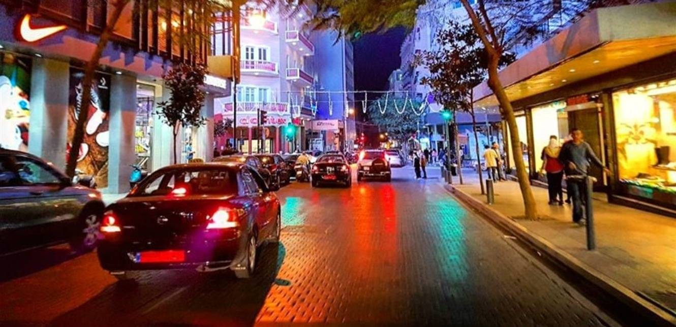 الدولار يتخطى حاجز الـ 57.000 مجدداً