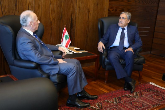بحث مع سفير ألمانيا مهمّة الوفد الأوروبي
الخوري أحال على مجلس القضاء الأعلى
نُسخة من قرار المحقق العدلي في ملف المرفأ