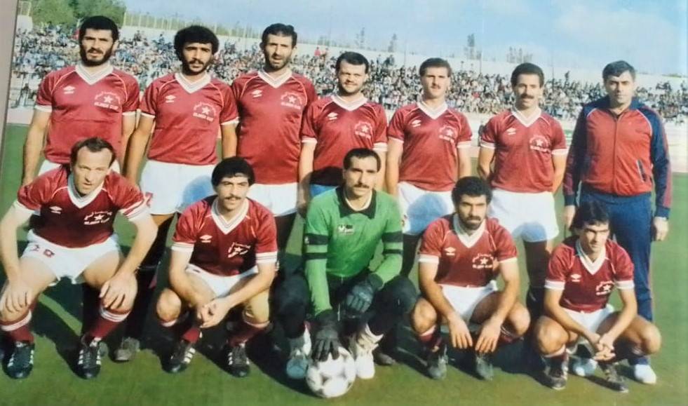 النجم السابق زكريا هاشم لـ"الديار": سجلت هدفا "ستروبيا" من أول مبارة لي مع النجمة.. ومستوى اللاعبين في زماني أفضل من اليوم