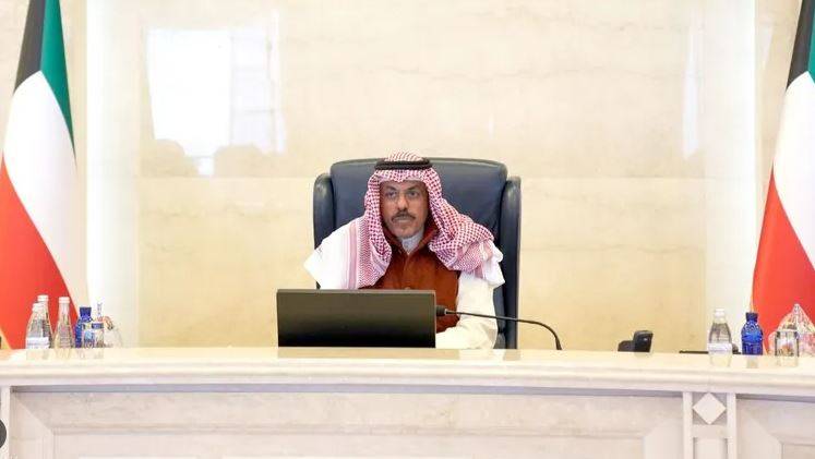 رئيس الوزراء الكويتي يرفع استقالة الحكومة إلى ولي العهد