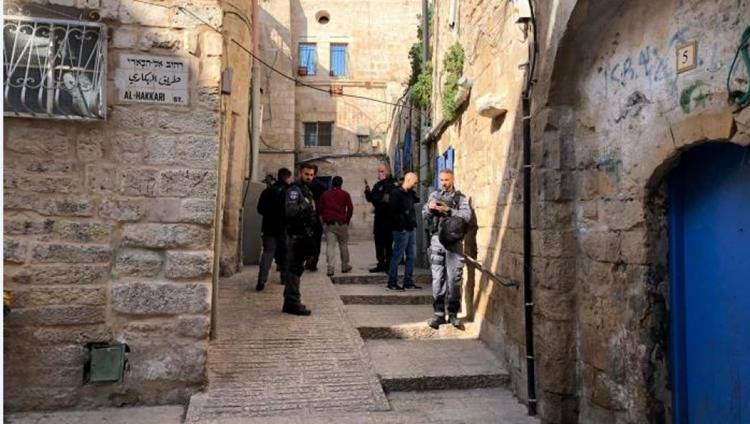 مستوطنون يعتدون على الأهالي في القدس المحتلّة... وقوات الاحتلال تنقل 70 أسيراً
«الخارجيّة» الفلسطينيّة : جرائم الاحتلال تستدعي تدخّلاً دولياً... والمطالبة باستعادة حقوقنا