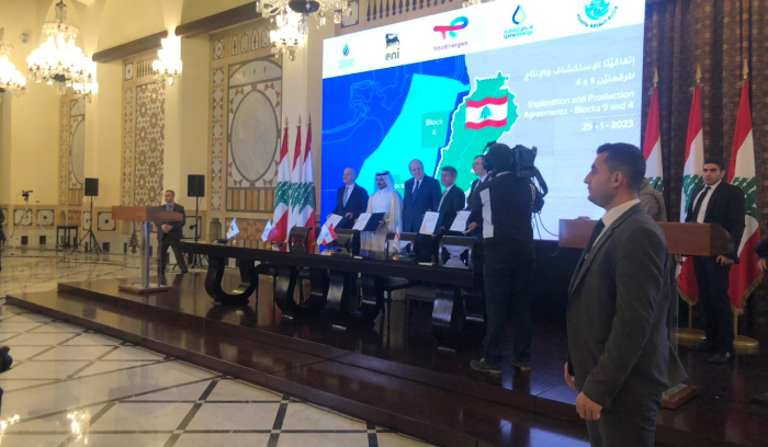 احتفال في السراي لتوقيع الملحقين التعديلين لاتفاقية الطاقة
انطلاق لمرحلة جديدة تسهم في تثبيت موقع لبنان النفطي