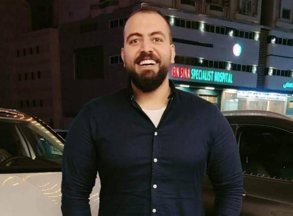 حذيفة مدحت: 