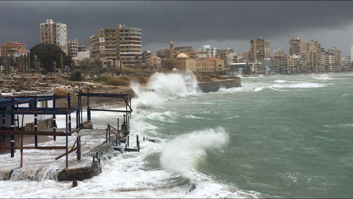خسائر فادحة في صور جراء العاصفة "فرح"