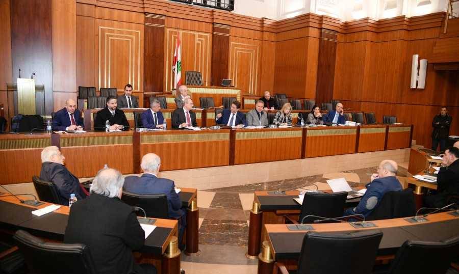 كنعان: لن نقبل التضحية بأموال المودعين "بشطبة قلم"
ووجهت للمركزي والحكومة سؤالًا عن التدقيق الجنائي