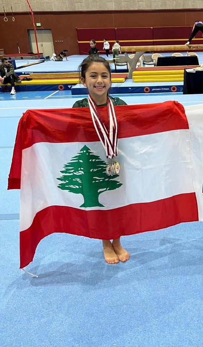 ابنة حبوب البطلة تشيرلي طوني الخوري
تتألق في بطولة نجوم الدوحة للجمباز