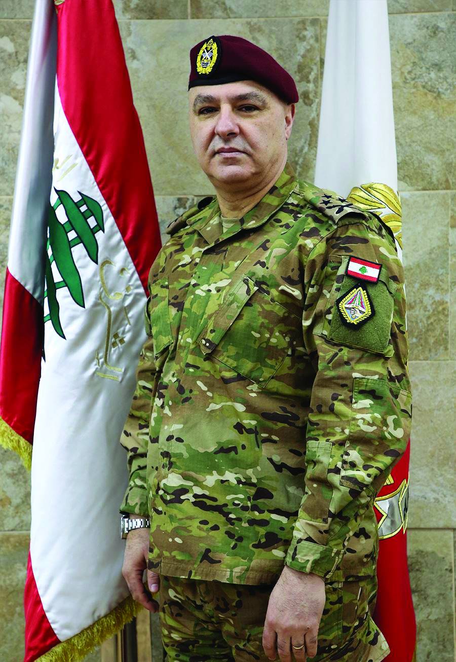 القائد العسكري الممتاز