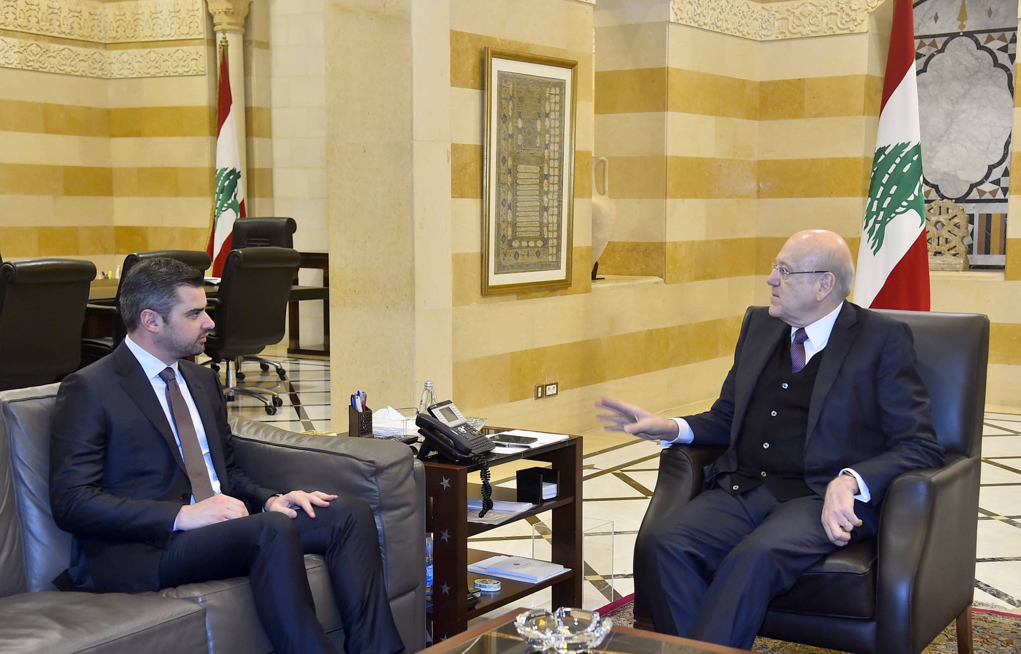 ميقاتي بحث مع النائب فرنجيه الاستحقاق الرئاسي
هاشم: المطلوب تفاهم وطني على كلّ المستويات