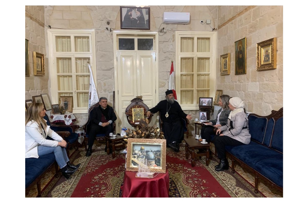 المطران منصور عرض الواقع التربوي
مع وفد الجمعية اللبنانية الفرنسية للعلوم التقنية