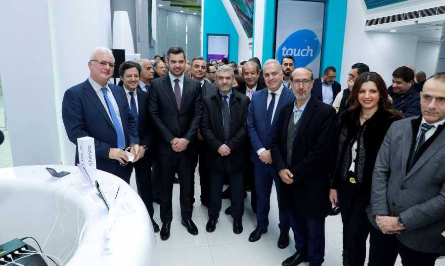 "تاتش" تفتتح مركز خدمة الزبائن الذكي الأول من نوعه