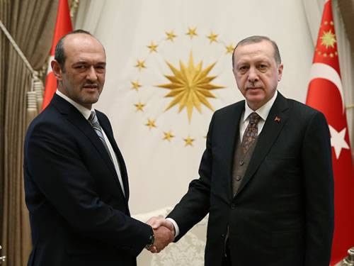 السفير اللبناني في تركيا: باسل حبقوق بوضع جيد وتواصل مع اهله