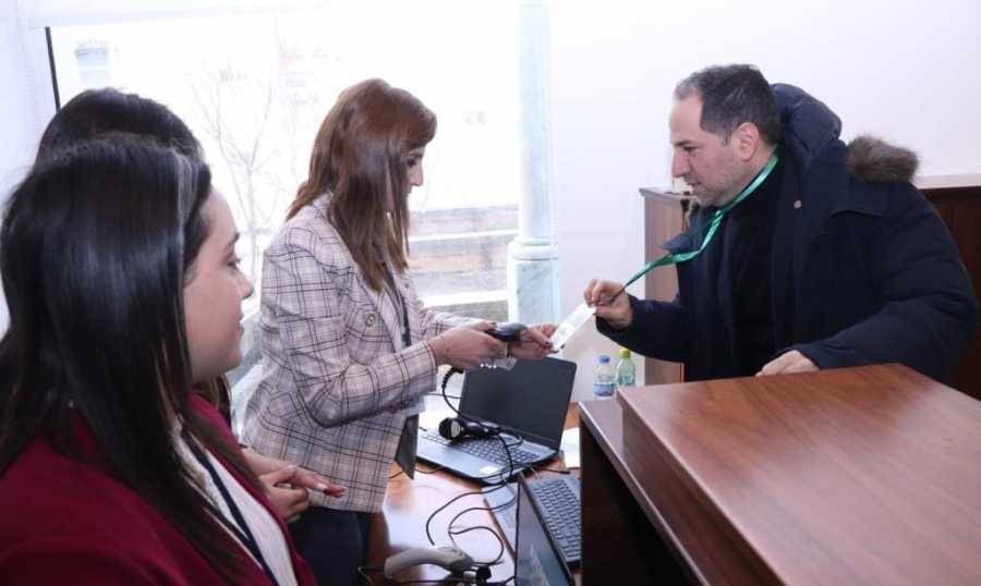 فوز سامي الجميّل‬ برئاسة حزب "الكتائب"