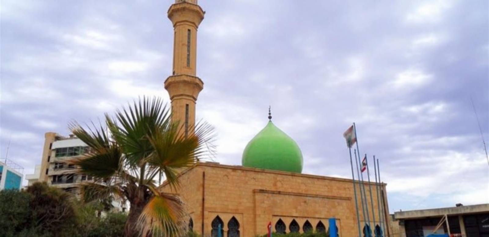 مجهولان حاولا سرقة جامع الزعتري في صيدا
