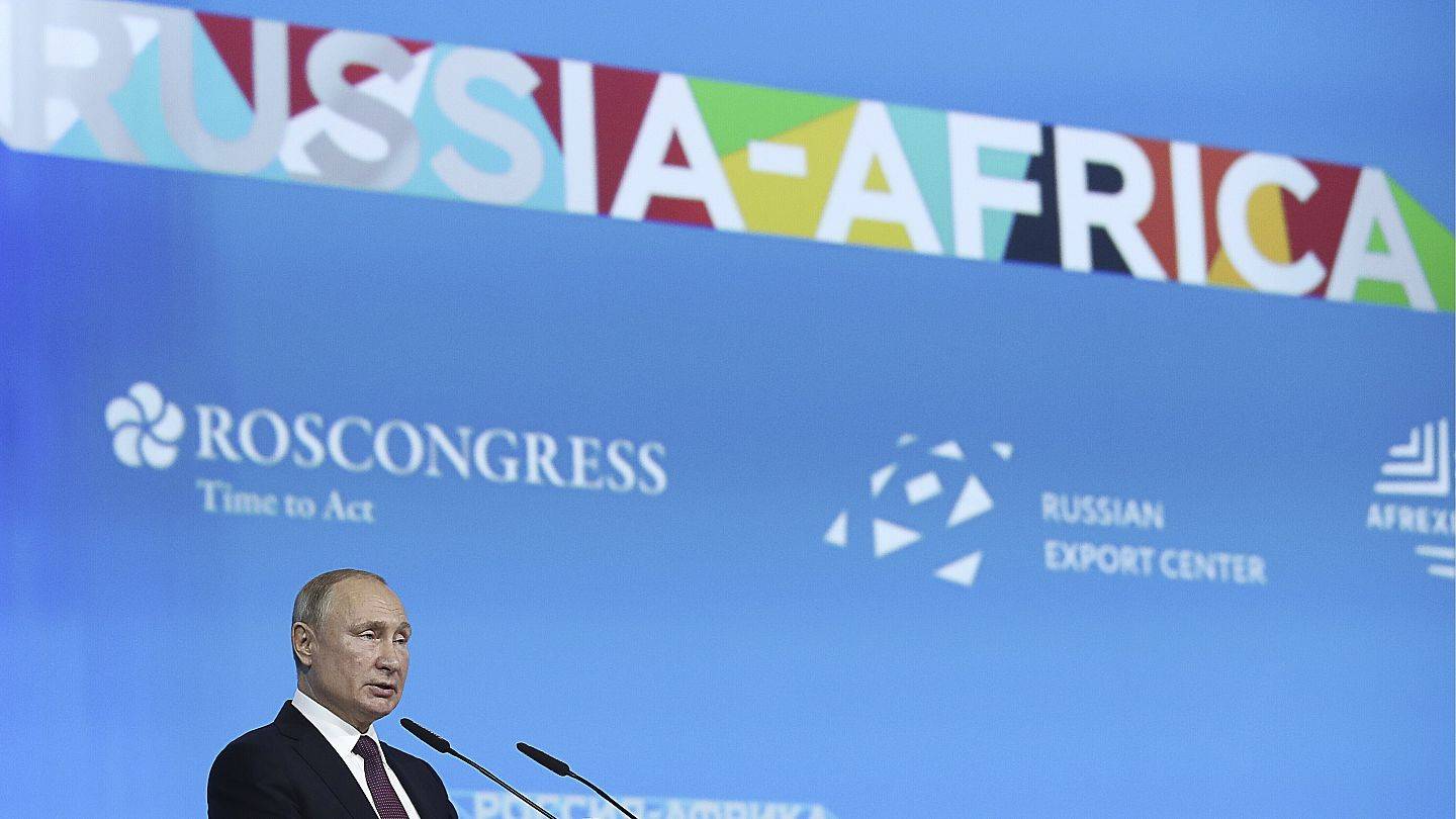 روسيا تتهم الولايات المتحدة بالضغط على دول إفريقيا لمنعها من حضور القمة الروسية الإفريقية