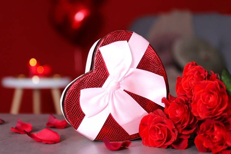 في عيد العشاق هكذا تحرصون على زيادة "إكسير الحب"... وهذا تأثير الدوبامين والسيروتونين على البشر