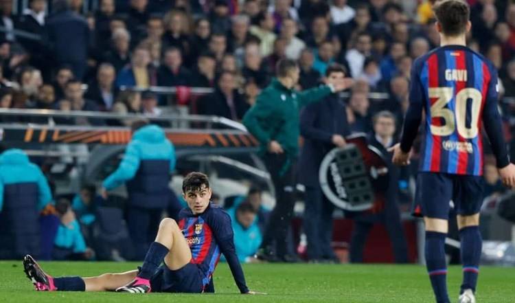 برشلونة يعلن إصابة بيدري