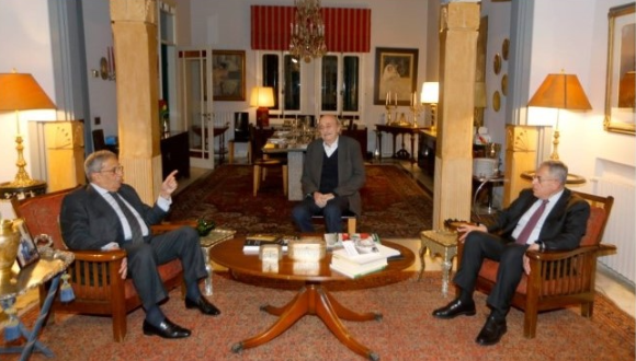 عمرو موسى: الوضع في لبنان مقلق جداً