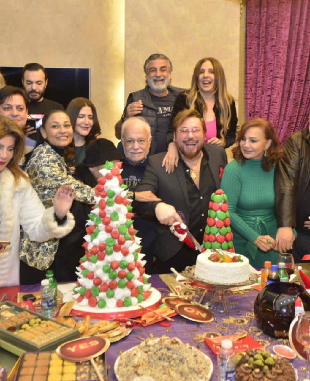 لجنة الزمن الجميل تودع أباها المبدع