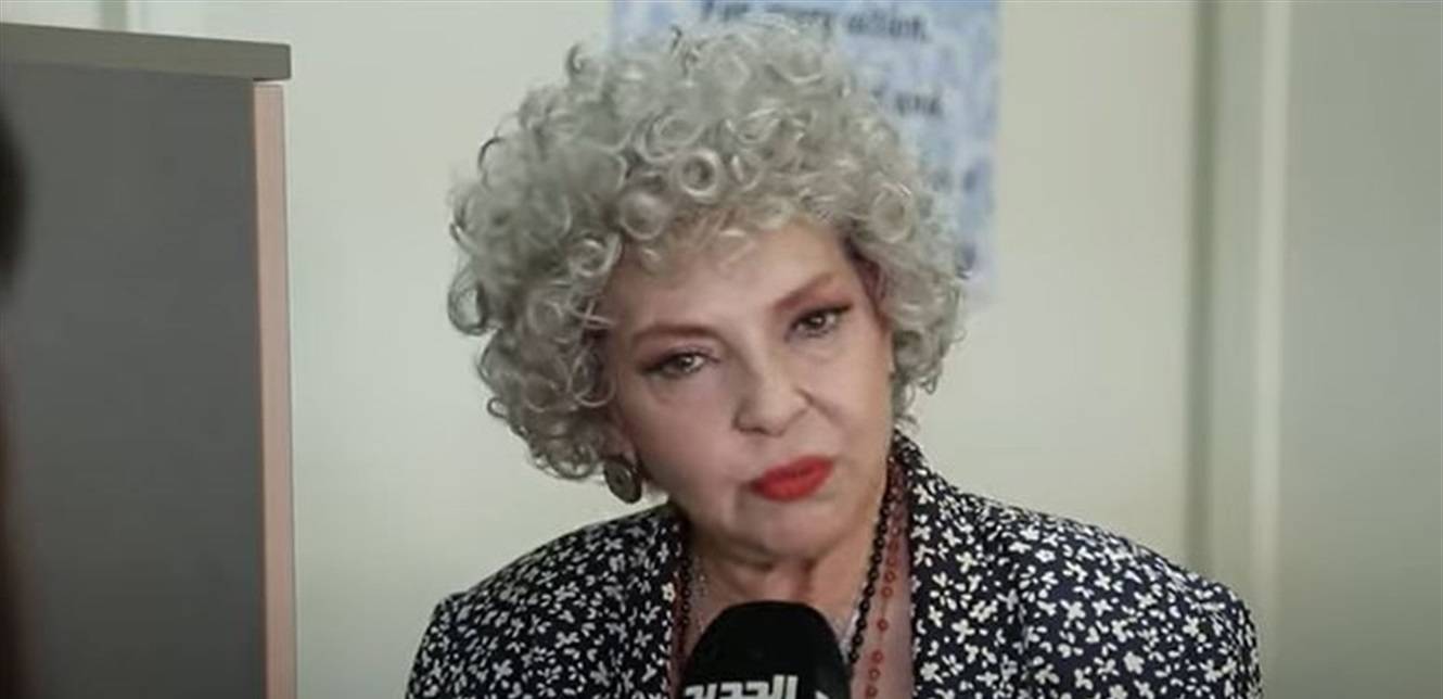 ممثلة لبنانية قديرة تبكي في الكواليس: لم نعد نحتمل!