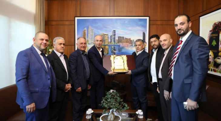 اللواء ابراهيم استقبل وفداً
من إدارة مُستشفى بعلبك الحكومي