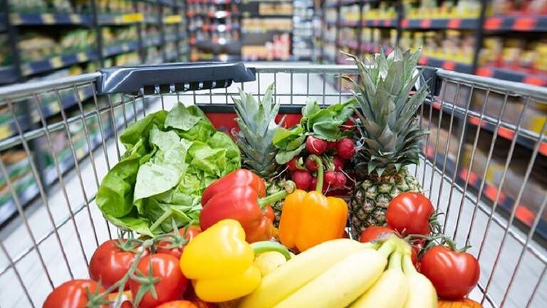 خبيرة تغذية تكشف الخطأ الرئيسي في النظام الغذائي لكبار السن