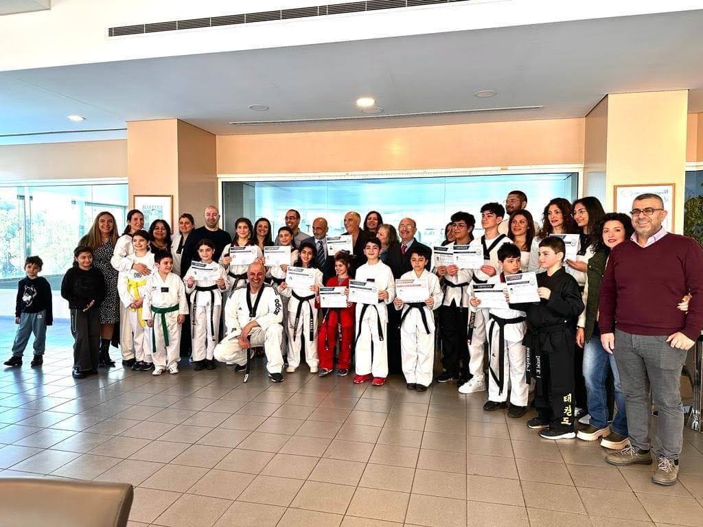 نادي المطيلب كاونتري كلوب كرّم ابطاله بالتايكواندو
