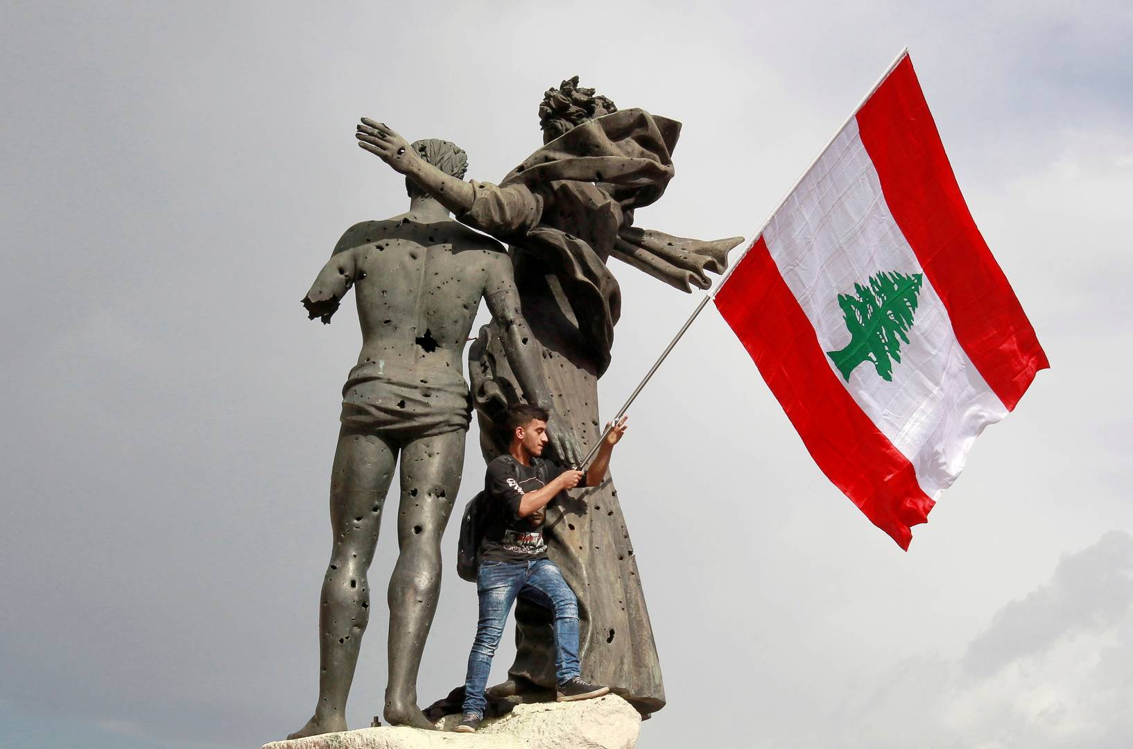 هل يبقى لبنان للبنانيين بعدما سقط القناع!!
