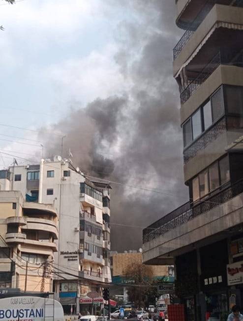 بالفيديو والصور..حريق كبير داخل مستودع في سنتر "سانت إيلي" في منطقة النيو روضة - المتن