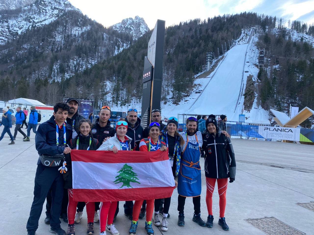 منتخب لبنان للرجال والسيدات في تزلج العمق الى بطولة العالم في سلوفنيا