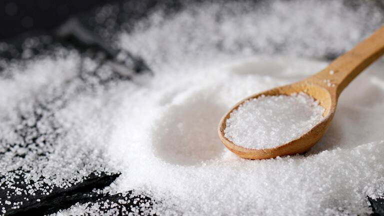 خلافا لما يعتقد .. تقليل كمية الملح قد يزيد من خطر الموت المبكر بنسبة 80%