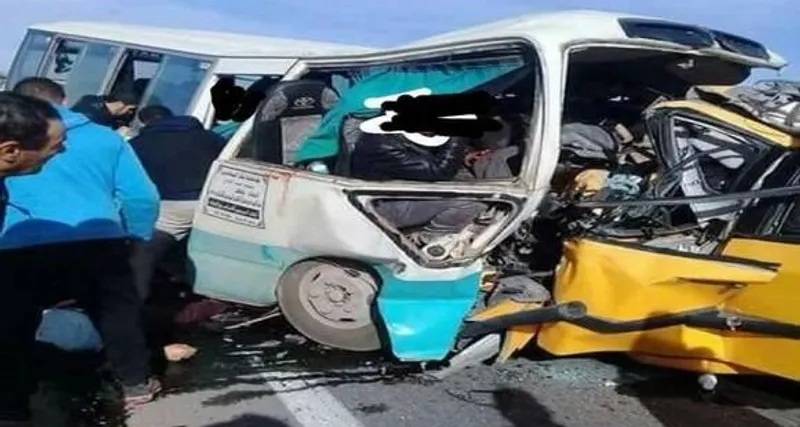 مقتل 10 أشخاص وجرح 25 بينهم أطفال بحادث سير مروّع في الجزائر
