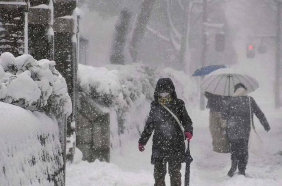 ولاية كاليفورنيا تستعد لفيضانات وعواصف ثلجية عاتية