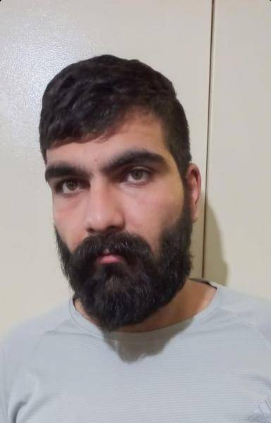 تعميم صورة موقوف بجرم سلب مواطنين وأصحاب محال تجارية وصيدليات