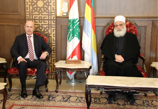 أبي المنى تناول الأوضاع مع سفير الأرجنتين
واطلع من مُتقاعدي الأمن الداخلي على مُعاناتهم