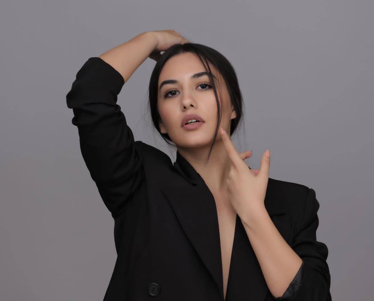 برنا ملحمة تتألق في الفيديو كليبات
