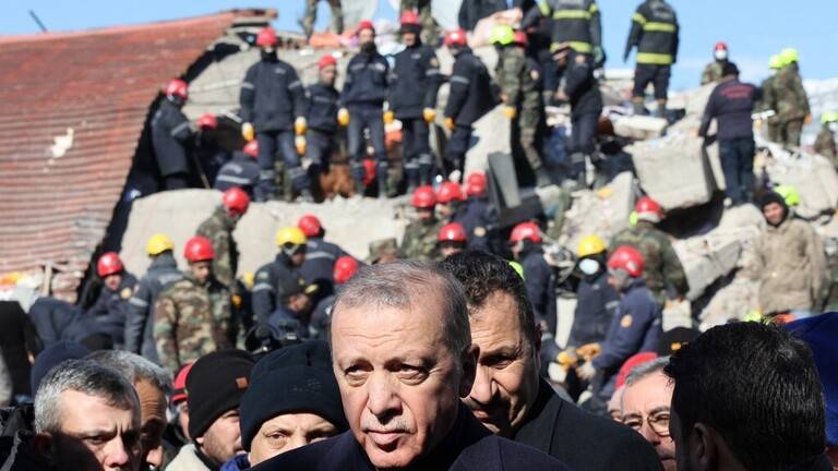 رغم حالة الطوارئ في 10 محافظات
أردوغان يؤكد إجراء الانتخابات في موعدها