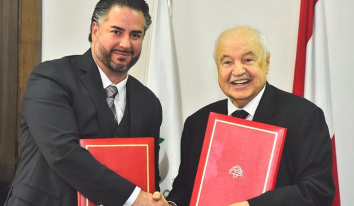 أبو غزالة وقع مع وزير الاقتصاد إتفاقية حول الملكية الفكرية:
لتنفيذ خطة التحول الرقمي توفيرا للوقت والنفقات
سلام :مستقبل الأمم يعتمد على ما تملكه من علم