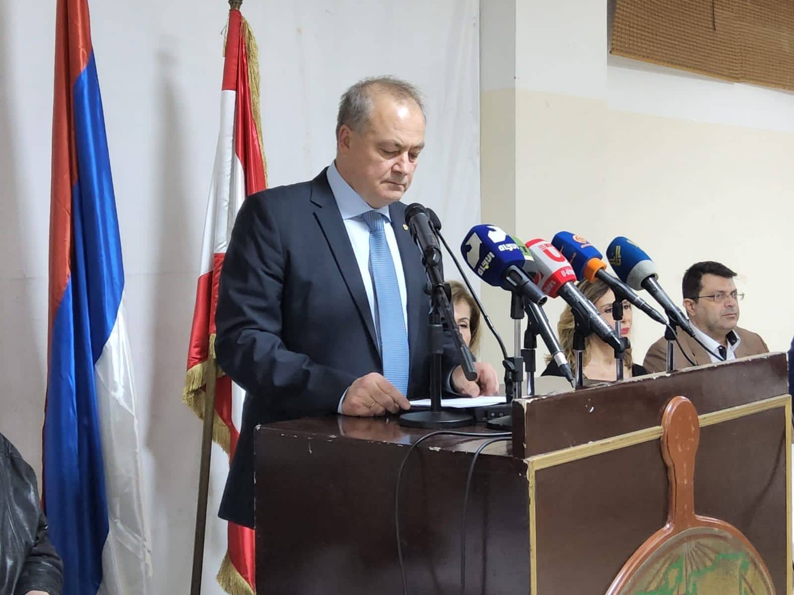 روداكوف: أميركا تزيد حدّة الحرب
ممّا يضع العالم على حافّة الانزلاق