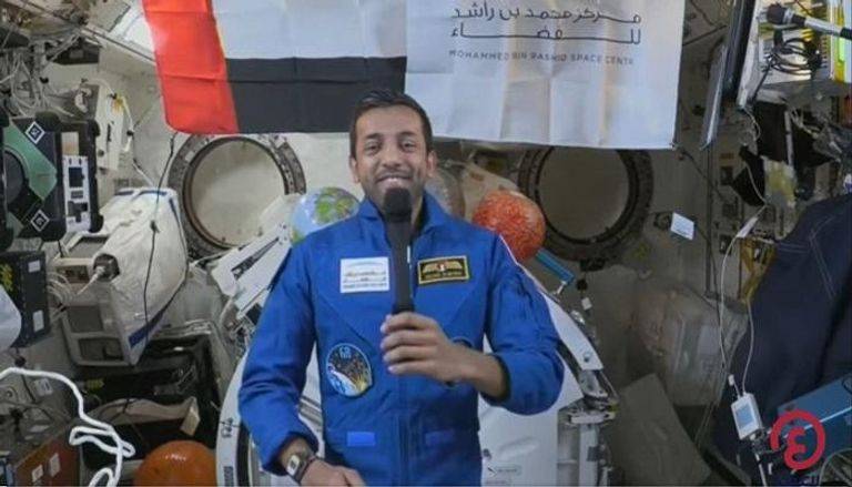 أوّل اتصال مرئي مع النيادي من محطة الفضاء