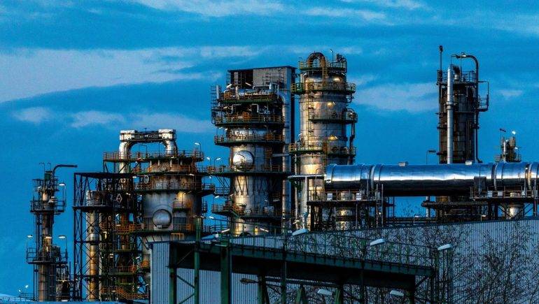 كم بلغت توقعات باركليز  لأسعار خام برنت في 2023؟