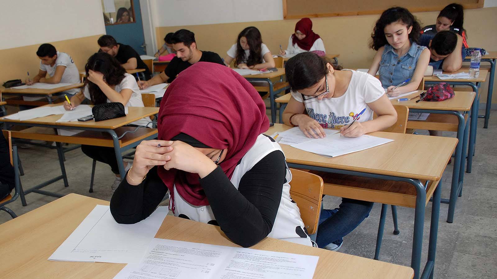 الأشقر يكشف عن موعد اجراء الامتحانات الرسمية