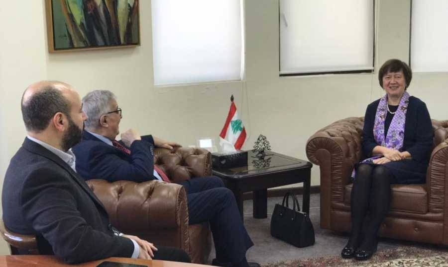 بوحيبب اتصل بنظيره القبرصي مهنئاً
وعرض مع فرونتسكا التحدّيات التي تواجه لبنان