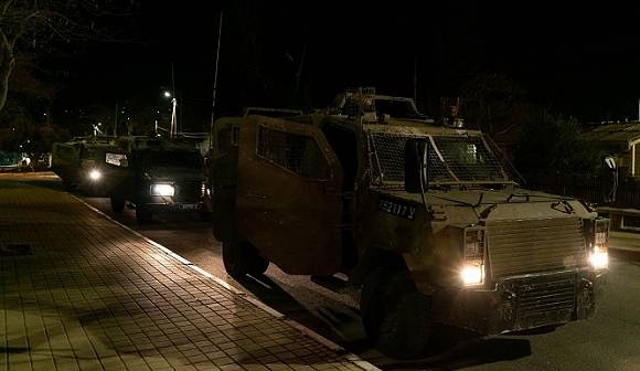 سلطات الإحتلال تعلن اعتقال فلسطيني حاول تفجير حافلة