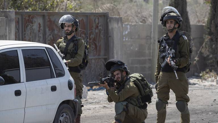 استشهاد 3 فلسطينيين قرب نابلس برصاص العدو "الاسرائيلي"