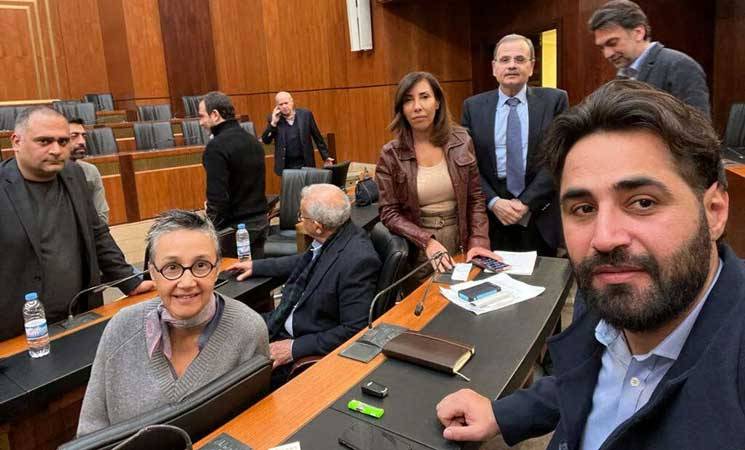 المبيت النيابي" يدخل أسبوعه السابع.. و"التغييريّون" على اعتصامهم وانقسامهم