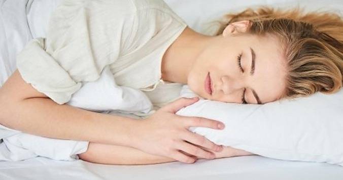 النوم أقل من 5 ساعات… خطر كبير يهدد الحياة!