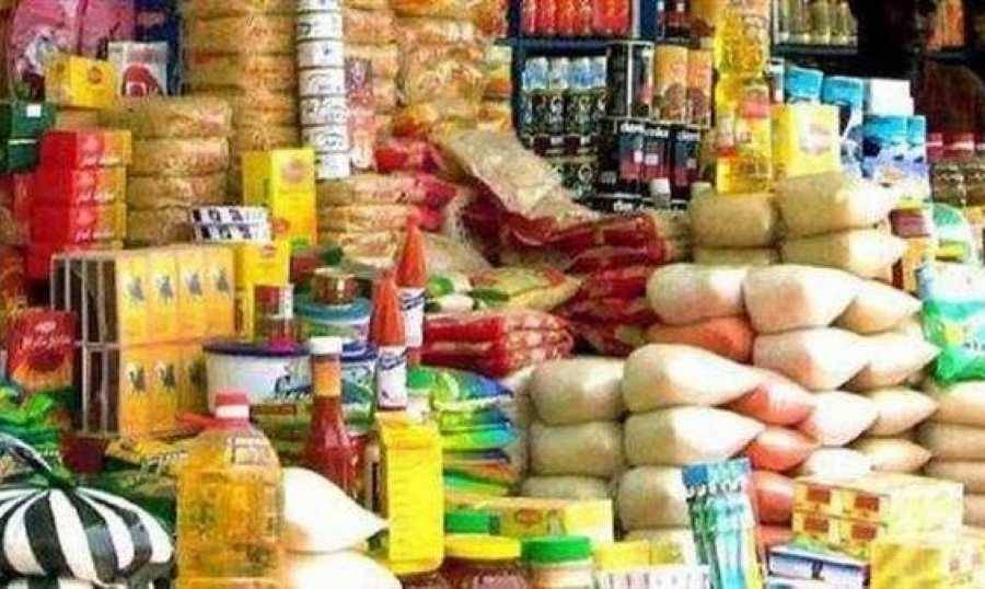تلف مواد غذائية فاسدة في طرابلس