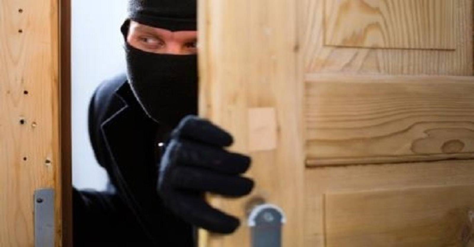 بالصورة - توقيف سارقين في جب جنين وضبط مبالغ مالية ومجوهرات
