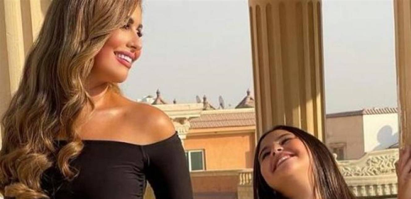 فنانة شهيرة تكشف عن موقفها من دخول ابنتها مجال الفن.. ماذا قالت؟