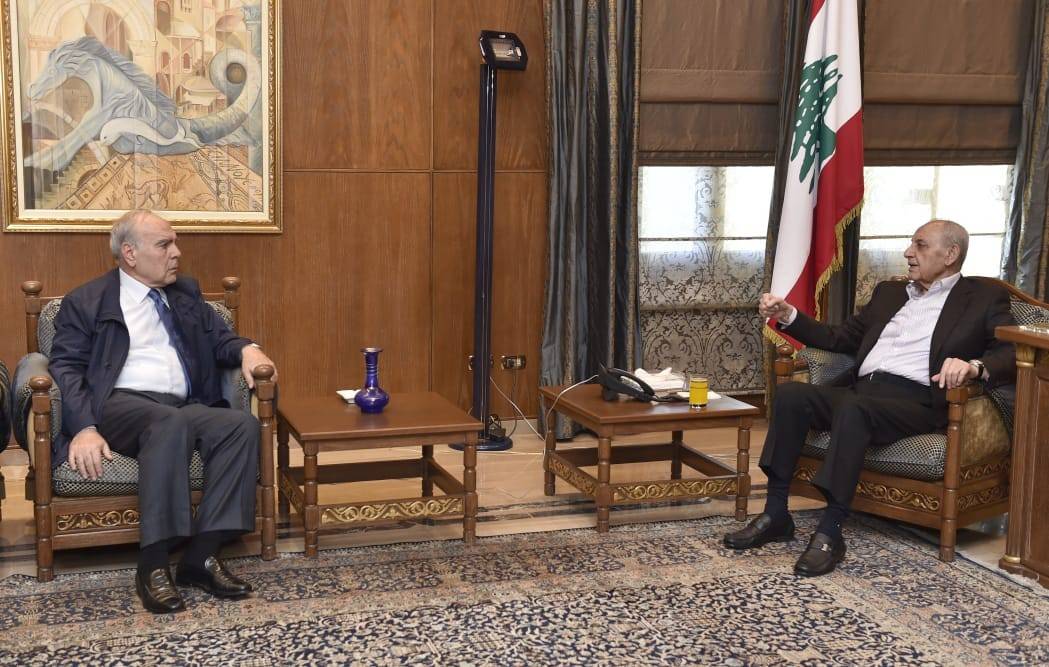 دعا هيئة المكتب لاجتماع الاثنين المقبل
بري عرض الأوضاع مع زواره
